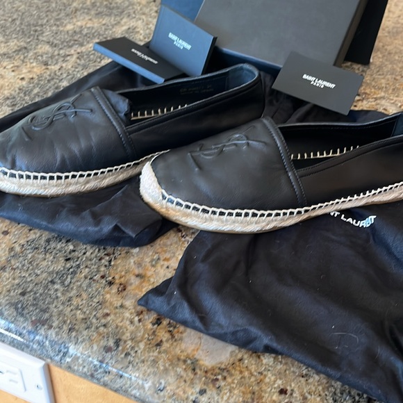 YSL logo embossed leather espadrilles - Picture 2 of 8